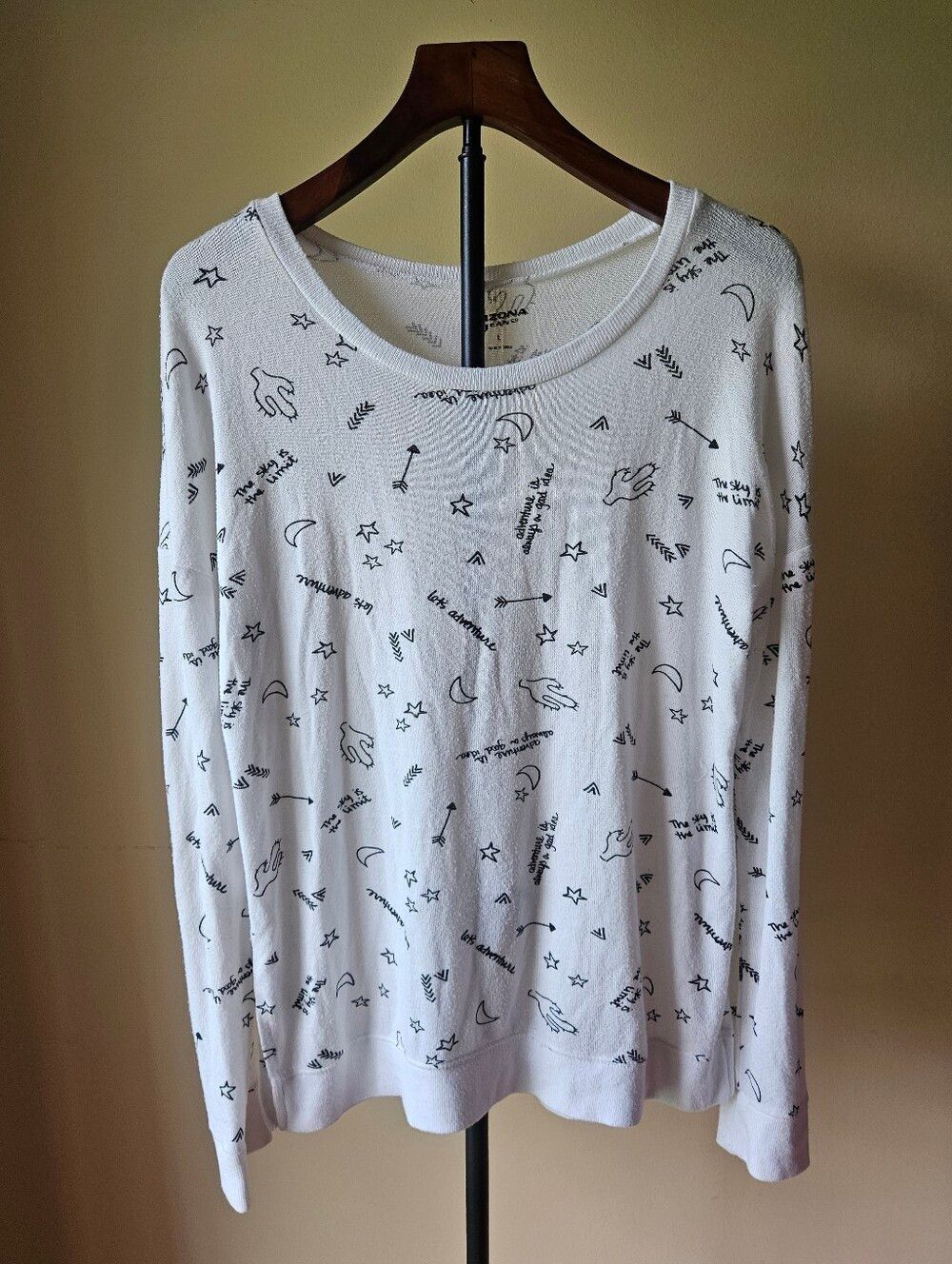 Arizona Jeans Co. White Adventure Blouse Size Large